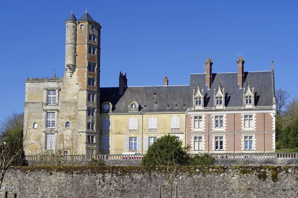 Beaumont-la-Ronce (Indre-et-Loire).