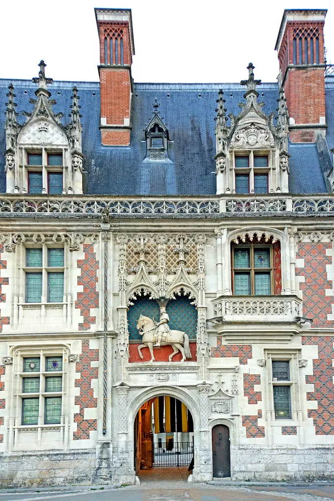 France-001484 - Château de Blois Entrance