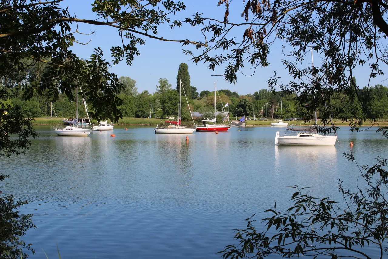 Etang-bateaux cepoy