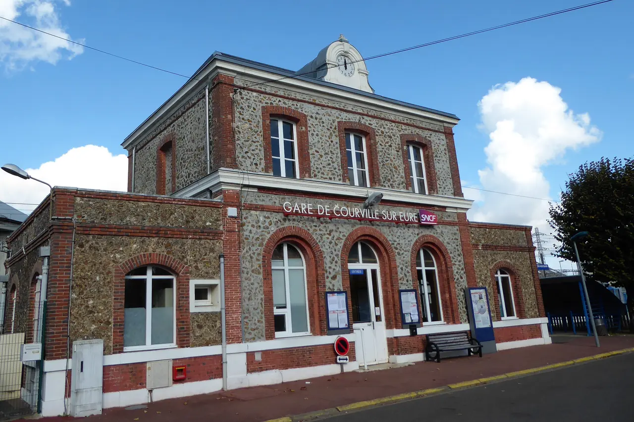Gare de Courville-sur-Eure Eure-et-Loir France