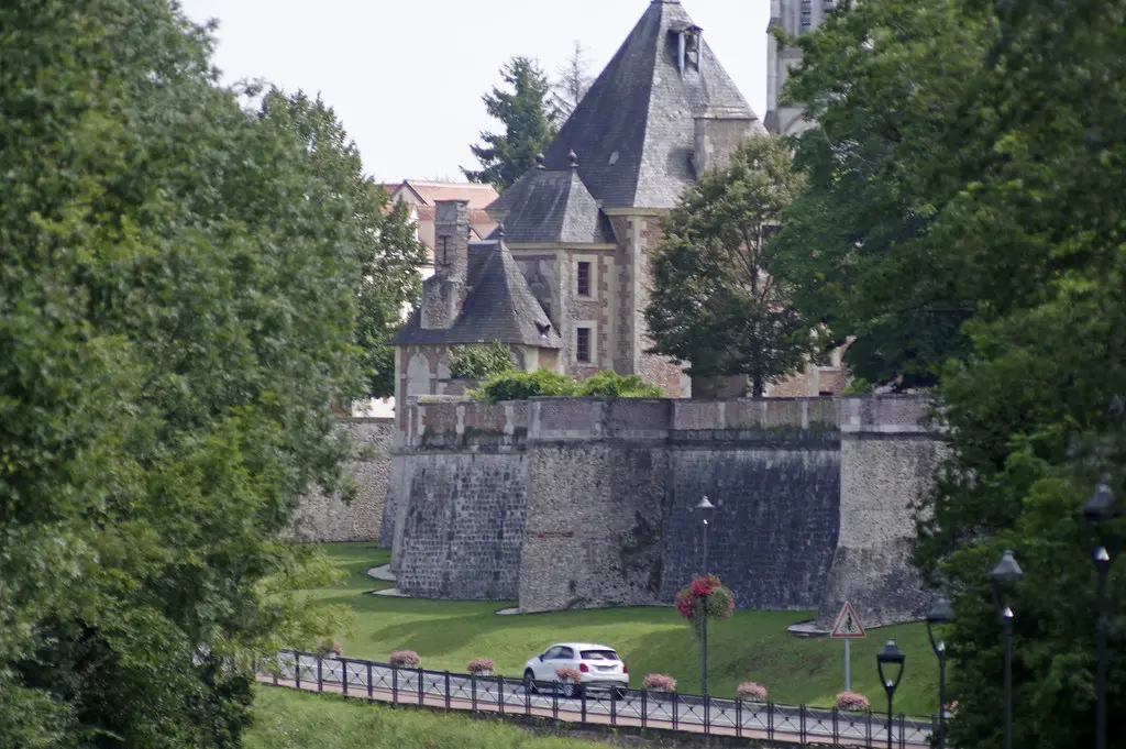 Dampierre-en-Burly (Loiret)