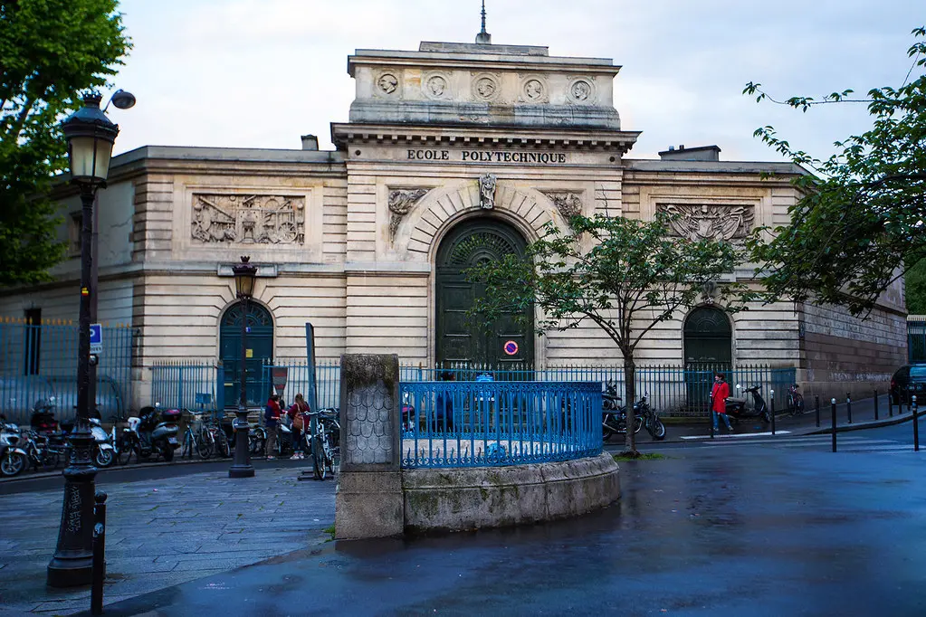 Ecole polytechnique du 5 rue Descartes à Paris