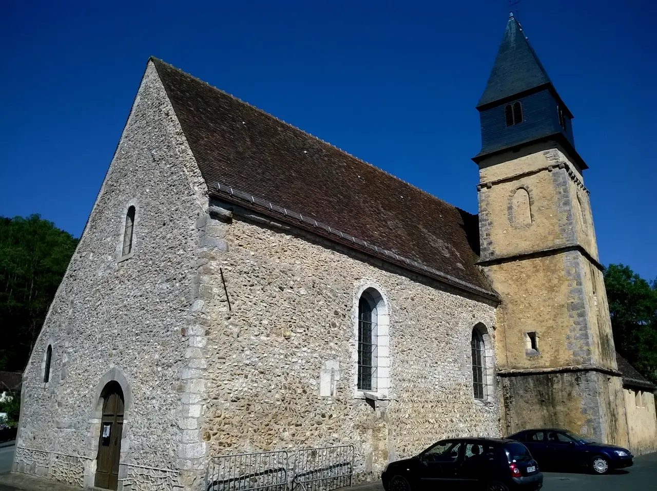 Eure-Et- Loir Droue-Sur-Drouette L'Eglise Saint-Pierre Cote Ouest 08072016 - panoramio