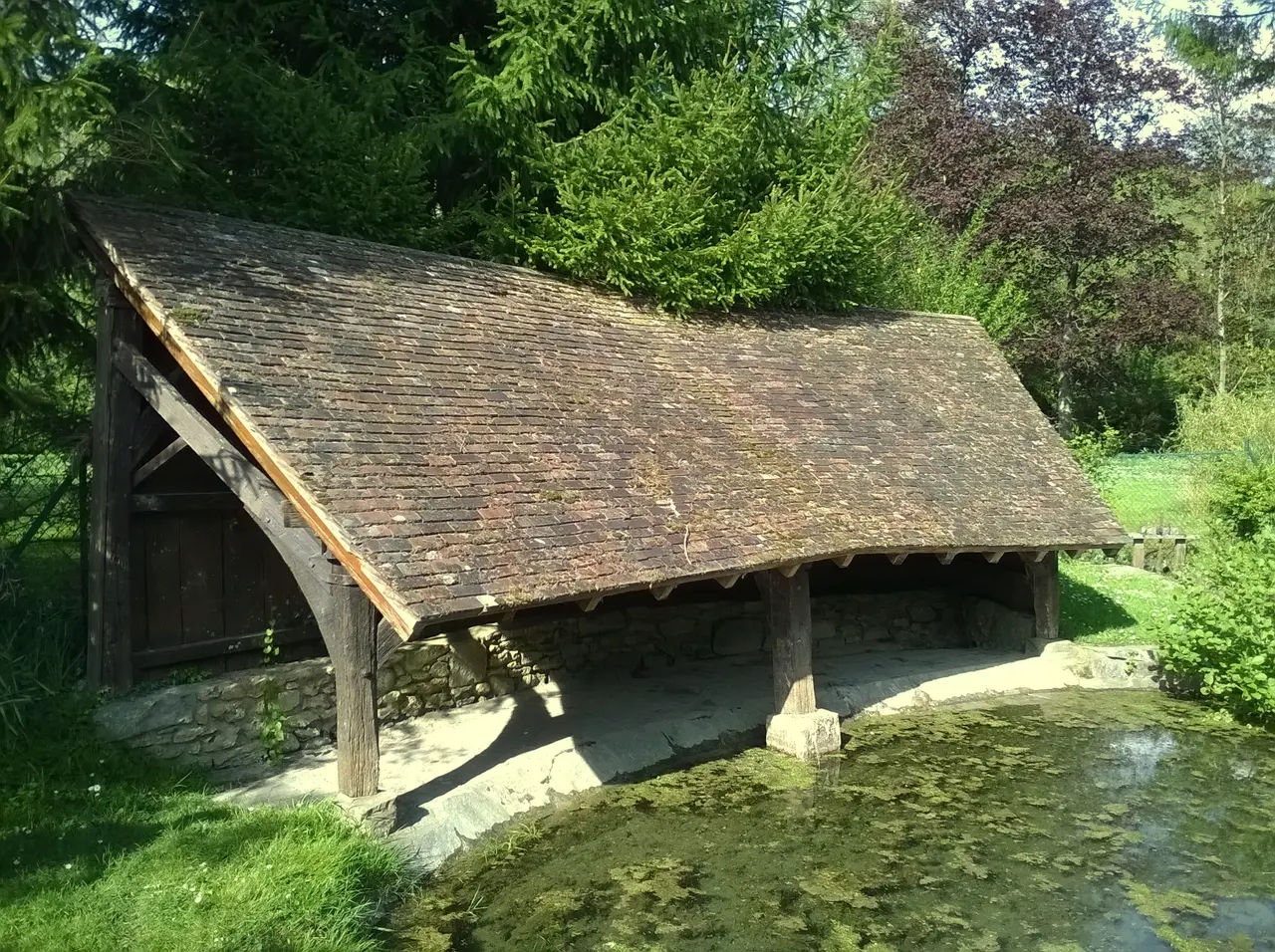 Eure-Et-Loir Droue-Sur-Drouette Lavoir 08052016 - panoramio