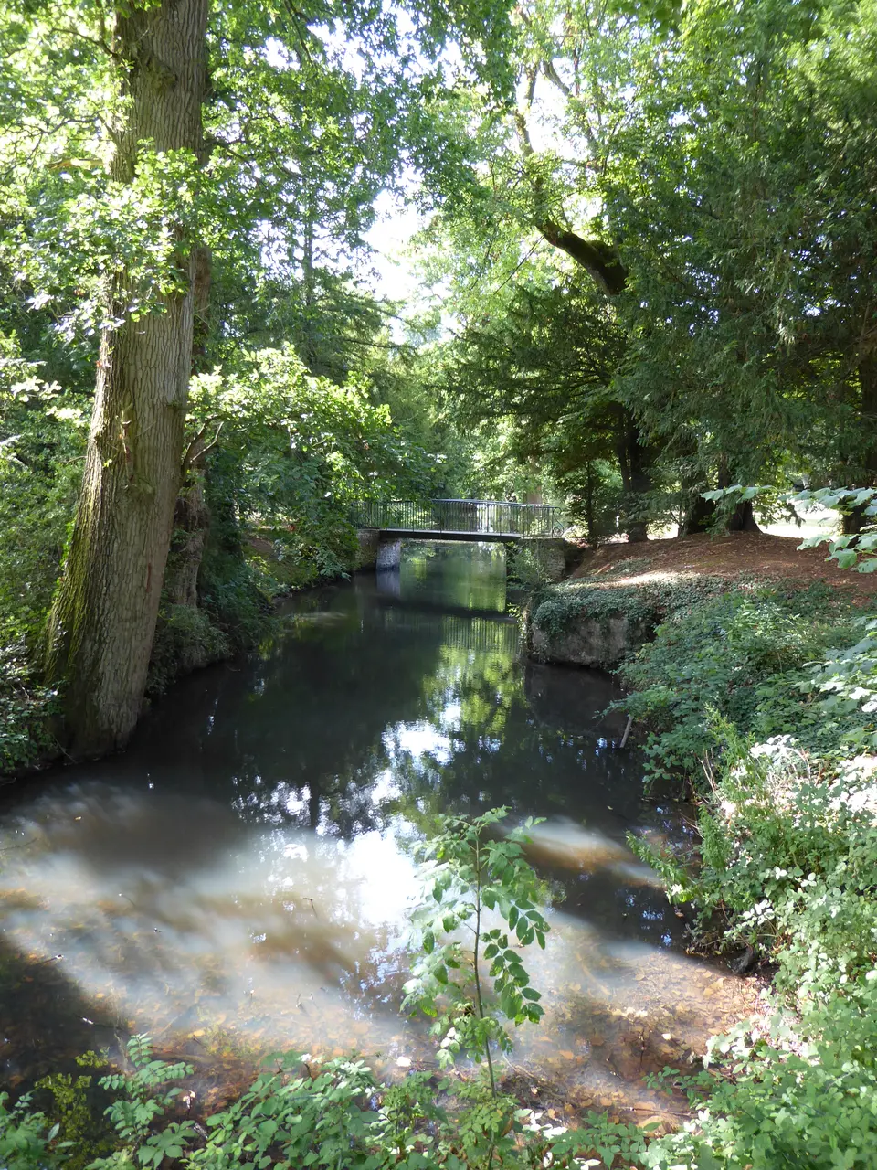 Canal Louis XIV à Fontaine-la-Guyon Eure-et-Loir France