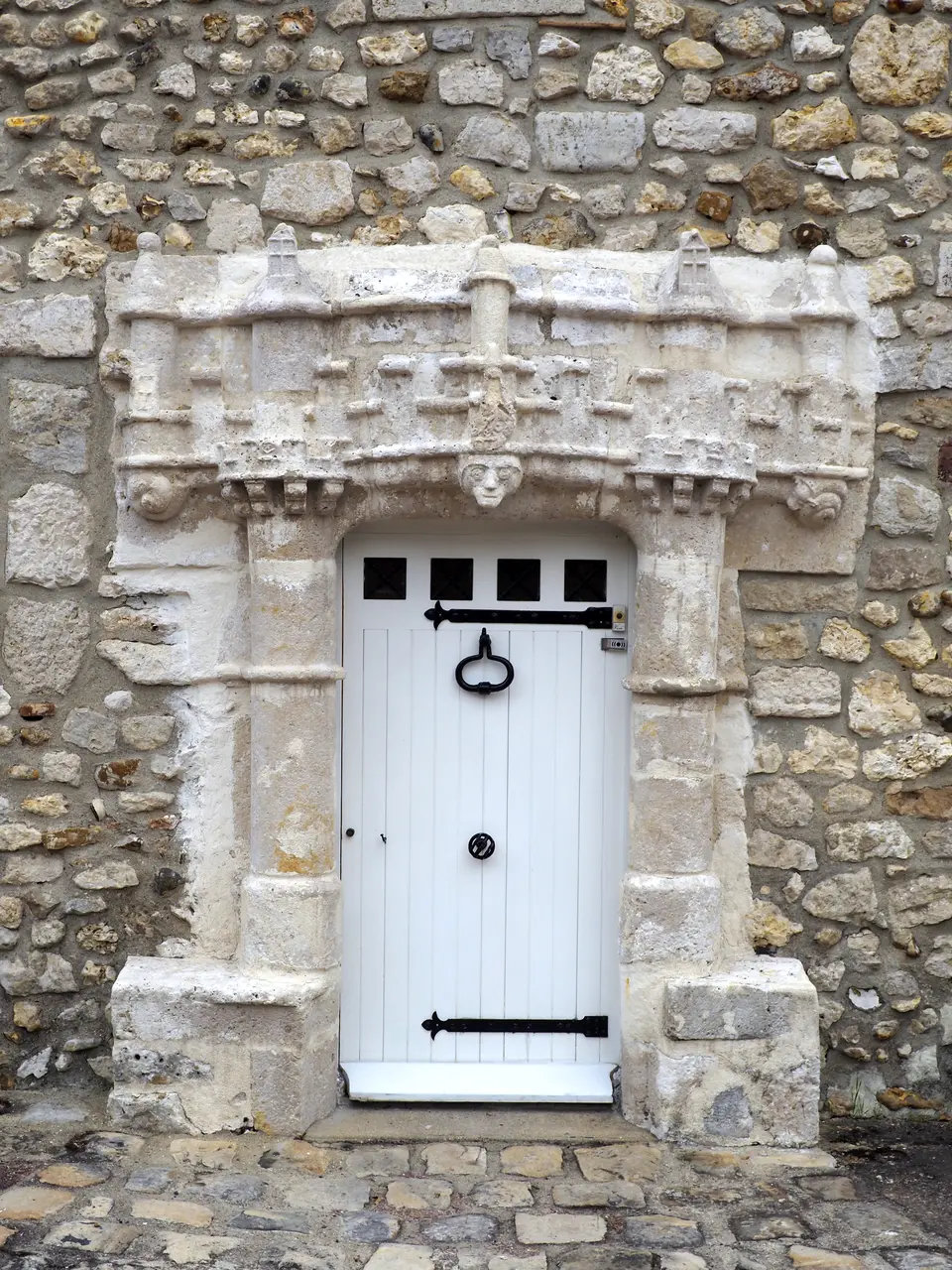 Porte du 15e siècle - Fontenay sur Loing (Loiret)