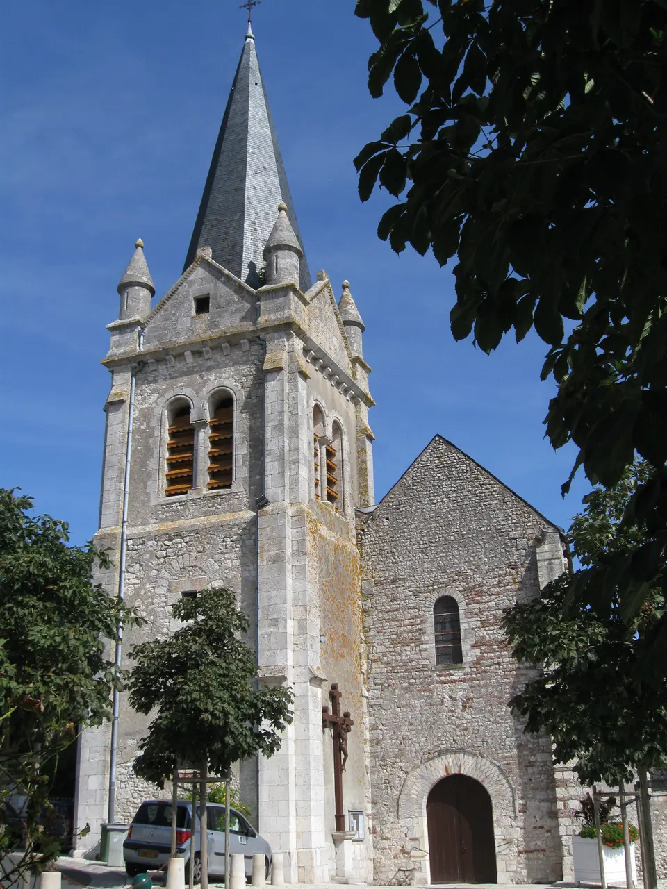 La Chapelle-Saint-Mesmin église Saint-Mesmin 1