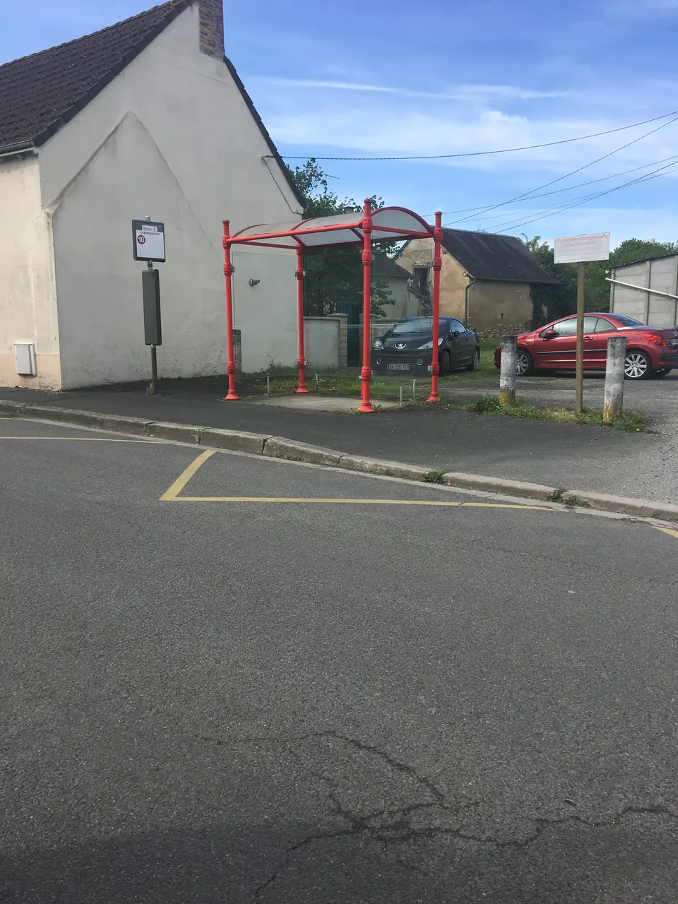 Le Poinçonnet (36) - Arrêt de bus - Charbonnière