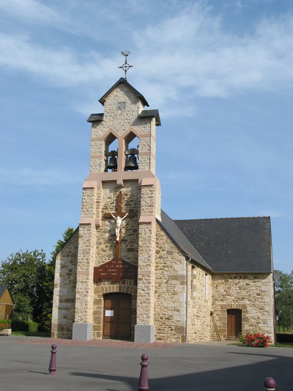 Eglise de Lucé, Orne, France 01