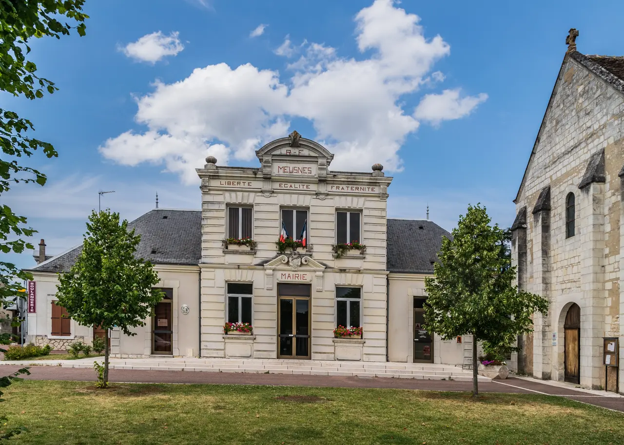 Town hall of Meusnes