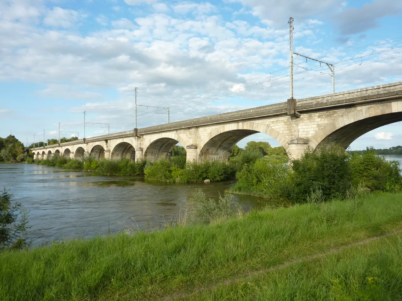 Pont ferroviaire de Montlouis-sur-Loire