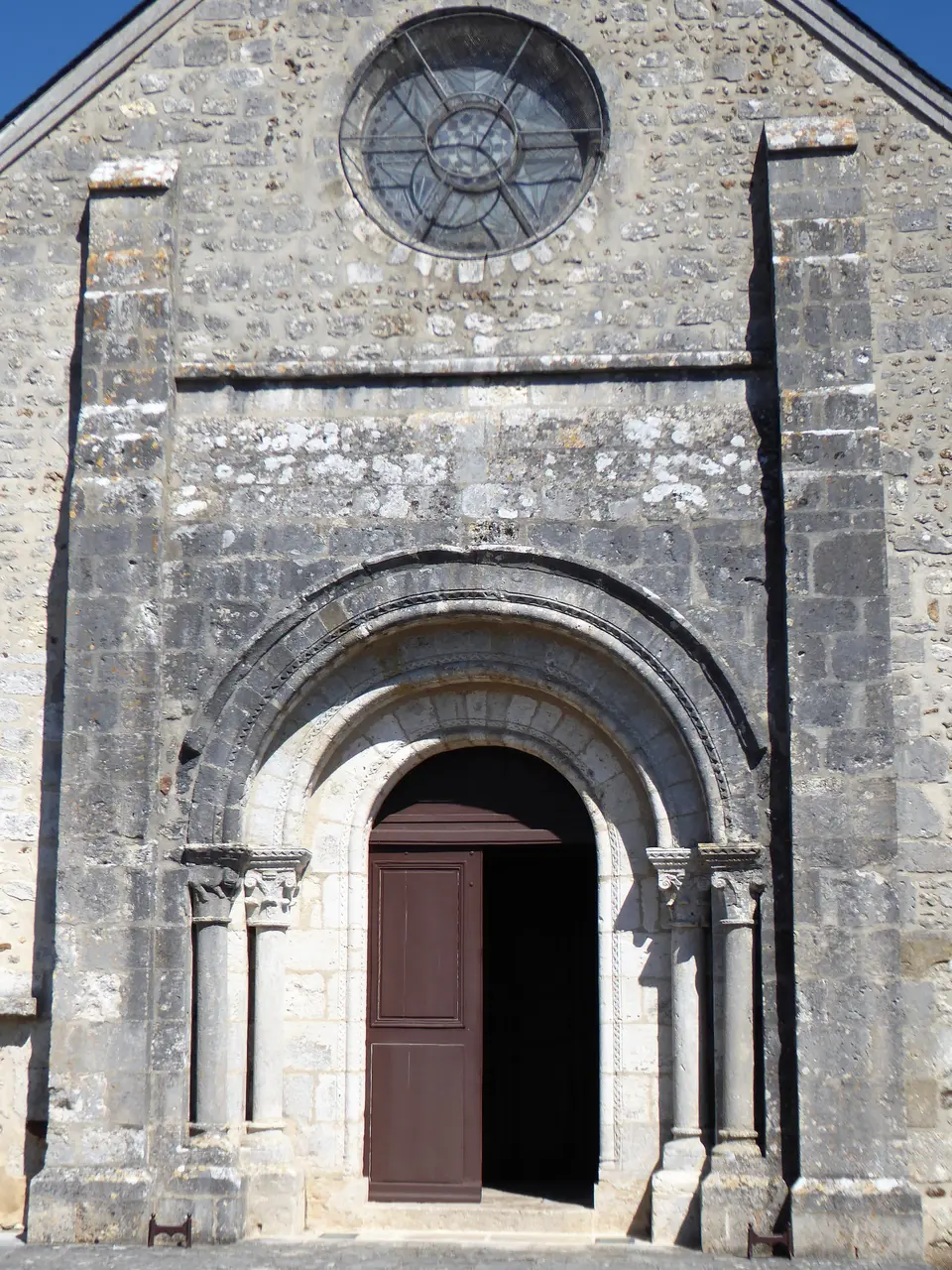 Façade ouest église Saint-Germain Morancez Eure-et-Loir France