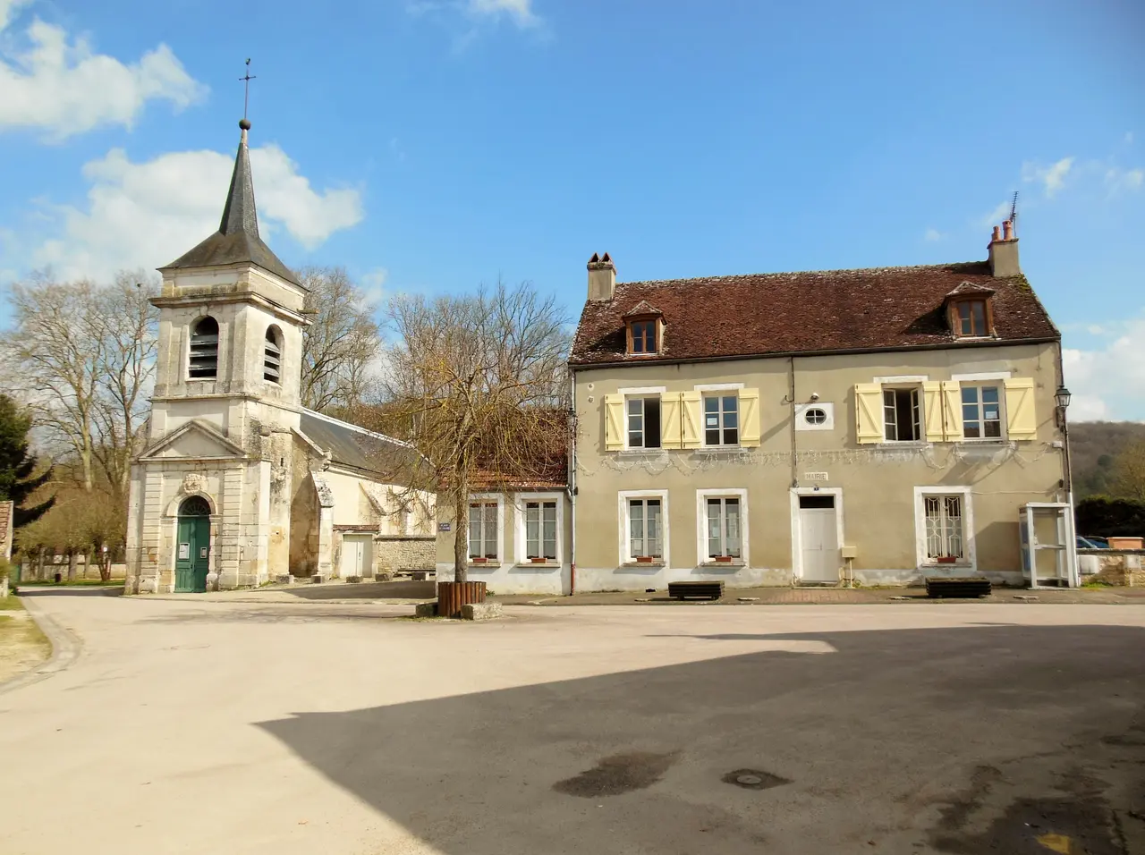 Place de Saint-Moré (Yonne)