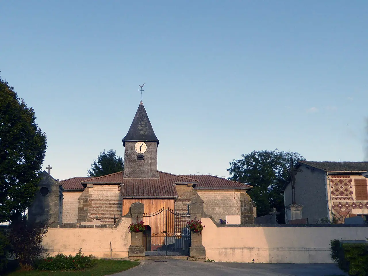 51 LA NEUVILLE AUX BOIS (1)