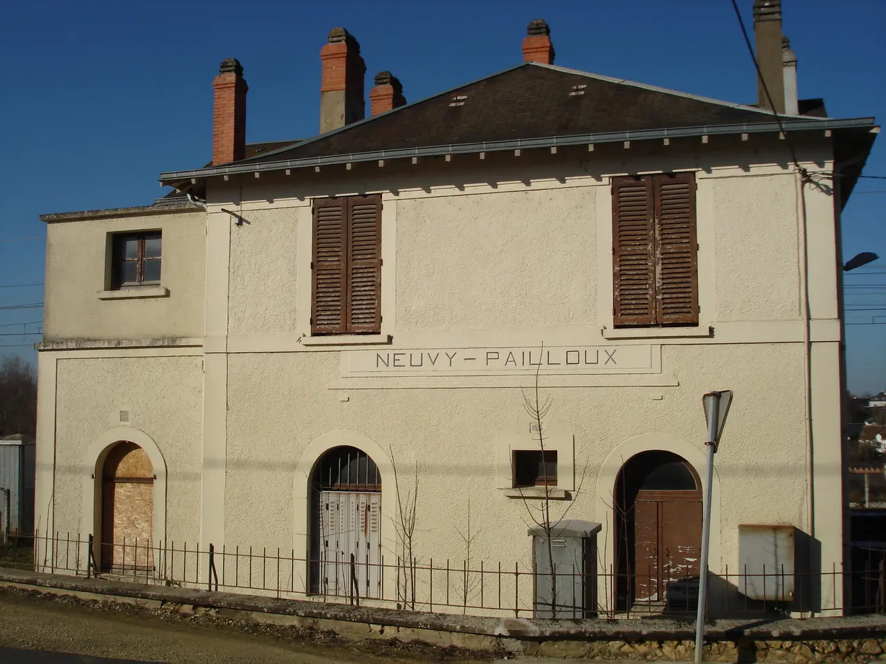 Gare de Neuvy-Pailloux (36) - Bâtiment voyageurs bis