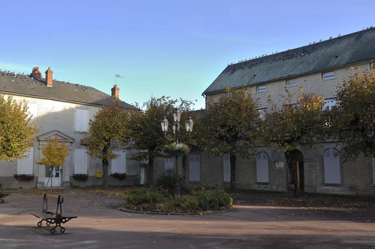 Outarville place du Vieux Marché