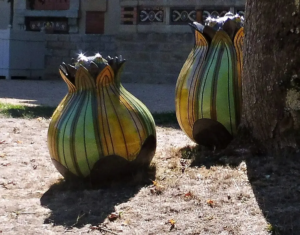 4 - Ecuisses (Bourgogne), La Villa Perrusson et son jardin - Sculpture en céramique de Frédérique Fleury