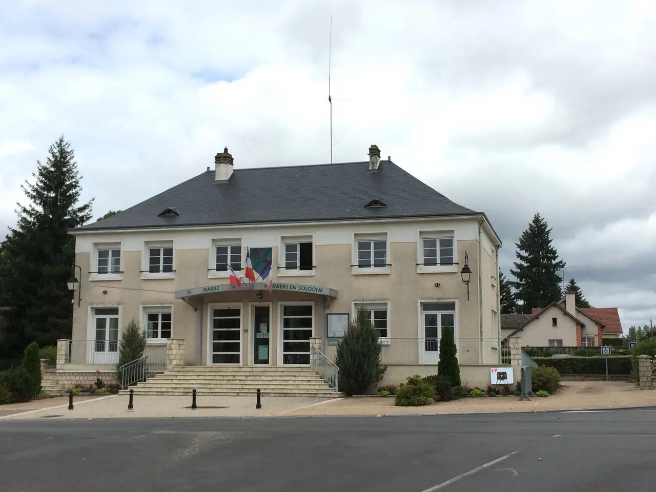 Mairie Pruniers-en-Sologne