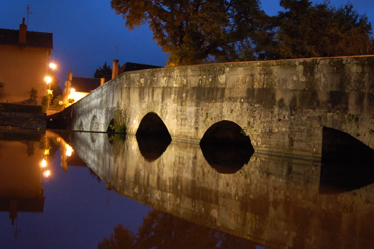 Pont de pierre - Saint-Amand-Montrond (XVe)
