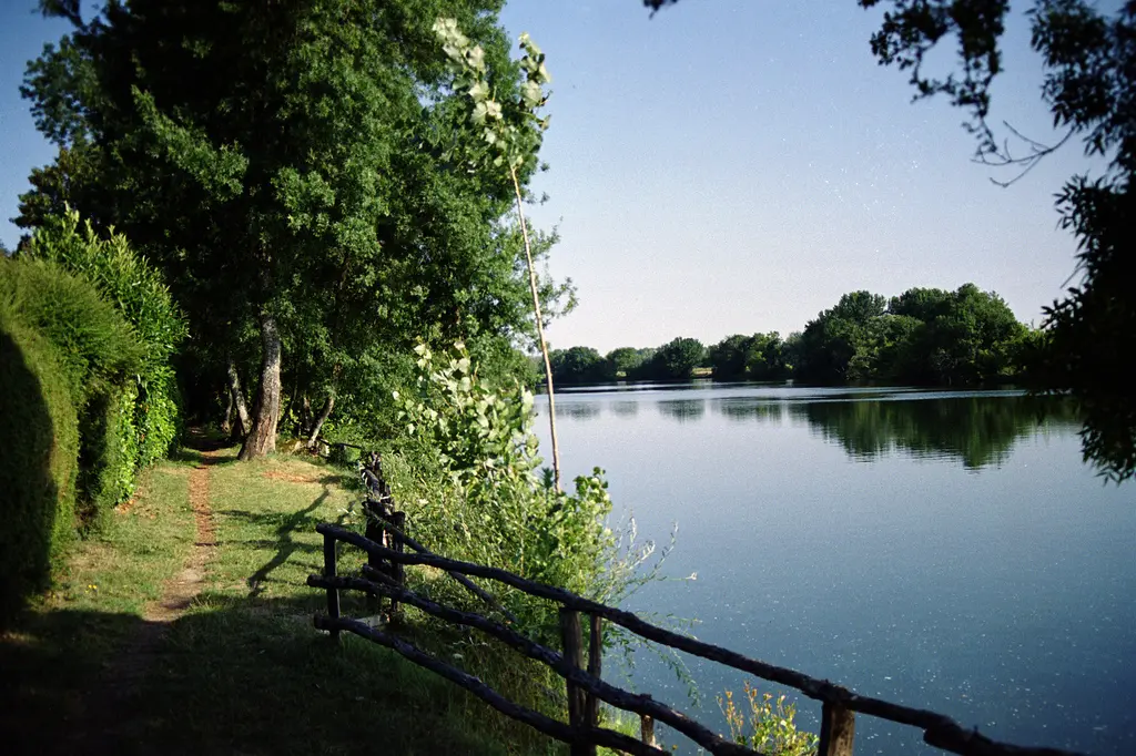 File:Cher entre Saint-Avertin et Larçay.jpg