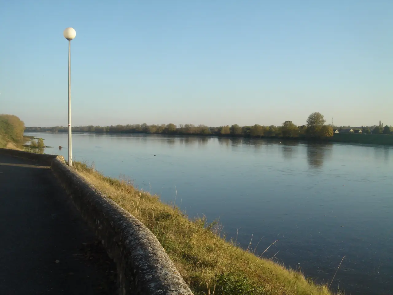 Bord de Loire, Saint-Denis-de-l'Hôtel, Loiret, France