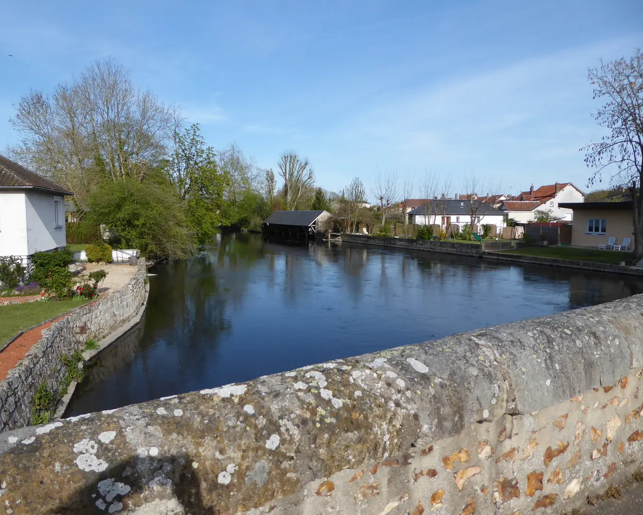 L'Avre vue du Vieux Pont Saint-Rémy-sur-Avre Eure-et-Loir France
