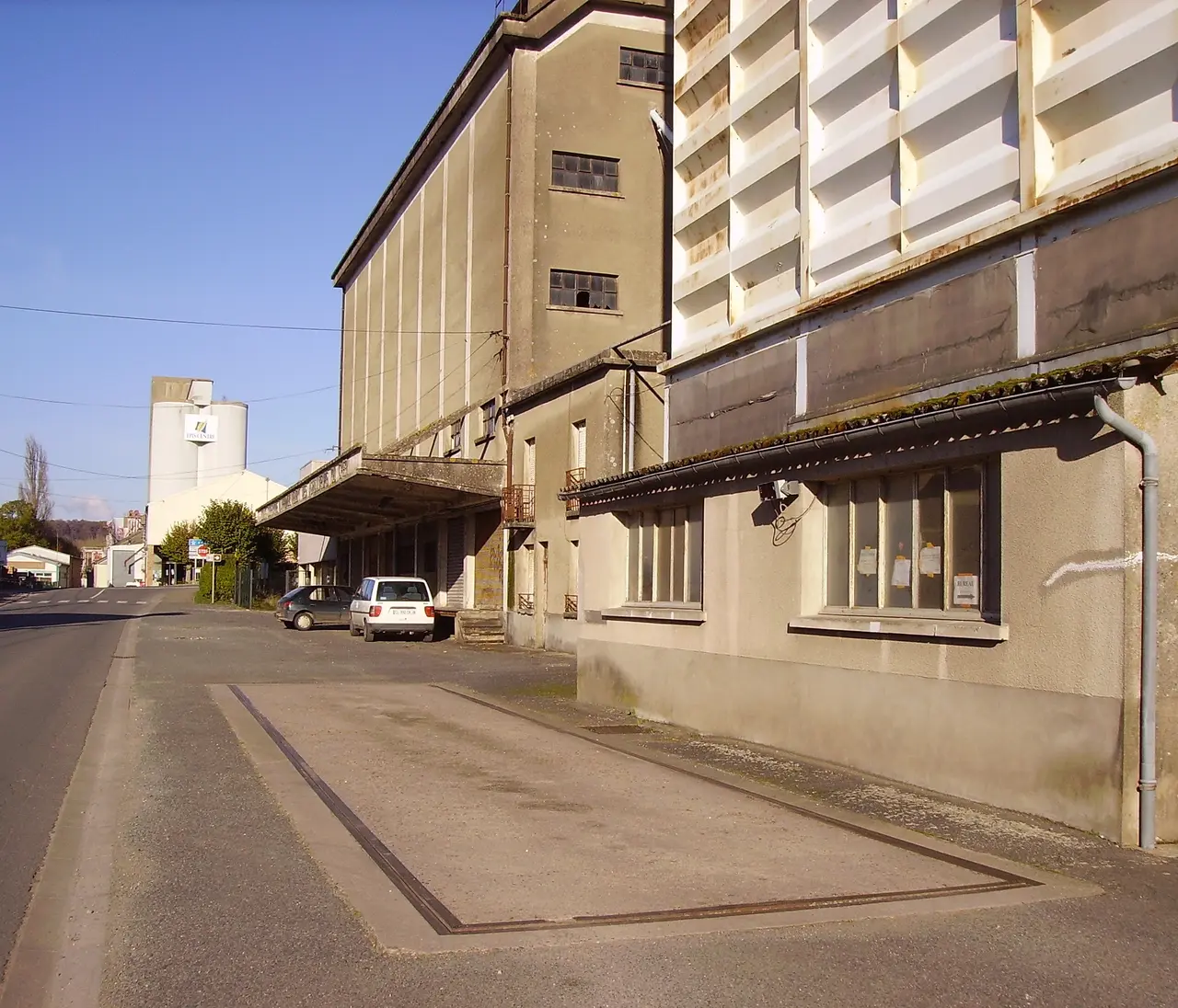 Weighbridge in Saint-Satur, France