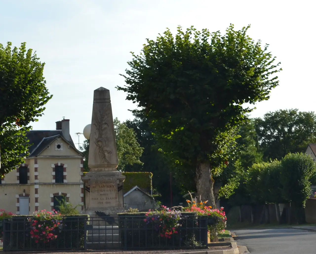 Monument mort Savigny-en-Sancerre
