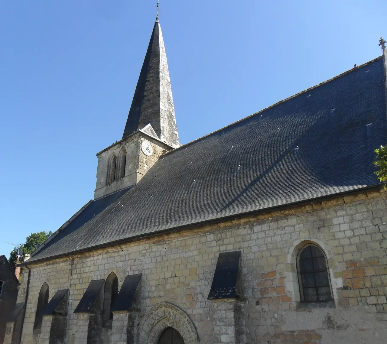 Église Saint-Gervais-Saint-Protais de Savonnières 2