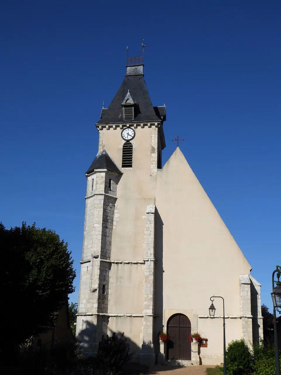 Façade ouest église Saint-Hilaire Thivars Eure-et-Loir France