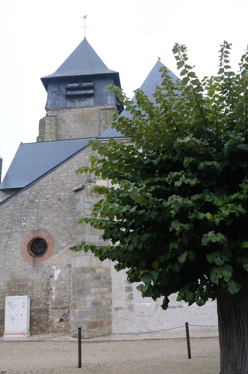 Traînou église Saint-Pierre 1