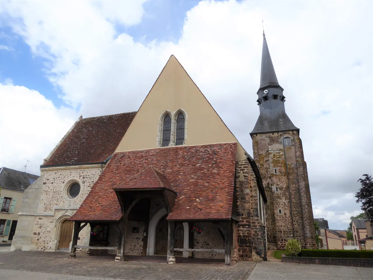 Façade ouest église Saint-Martin Unverre Eure-et-Loir France