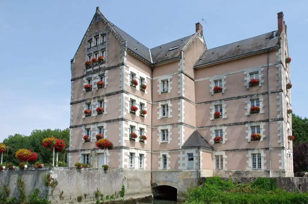 Veigné (Indre-et-Loire)