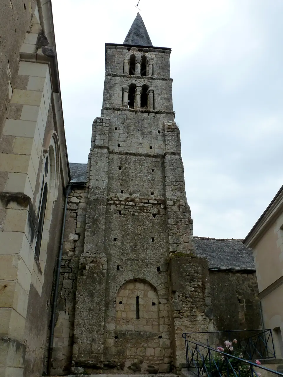 Clocher de l'ancienne église Saint-André de Villaines-les-Rochers