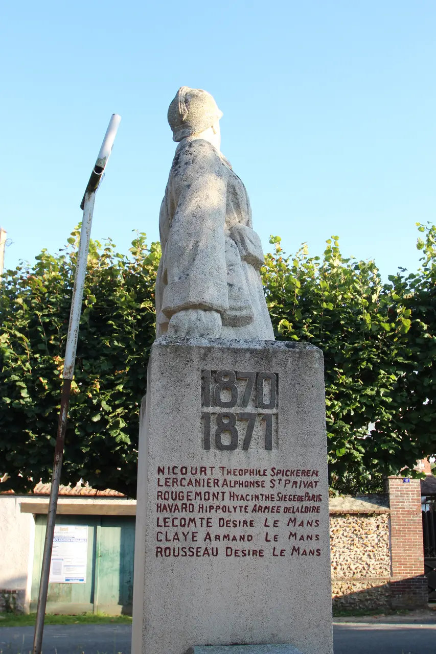 Monument aux morts de Villemeux-sur-Eure le 3 septembre 2014 - 5