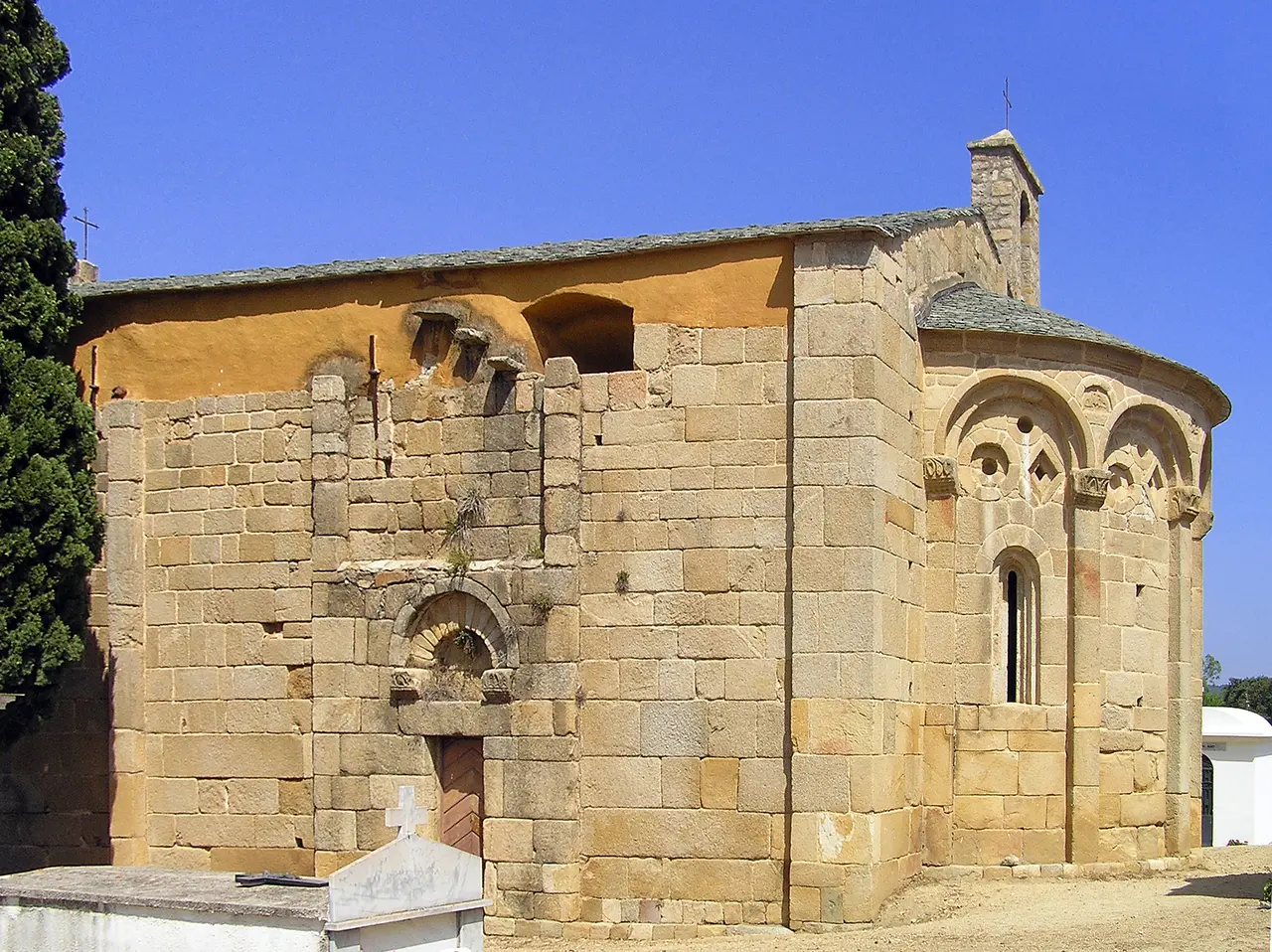 Lumio-Sts-Pierre-Paul-4