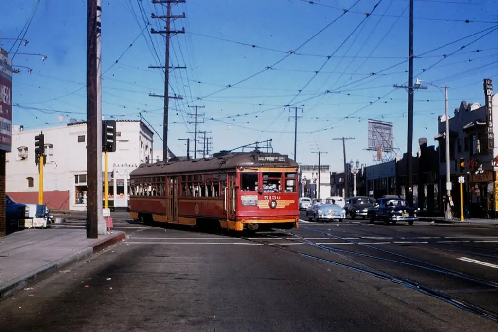567 PERY West Hollywood Car House 19540413 AKW