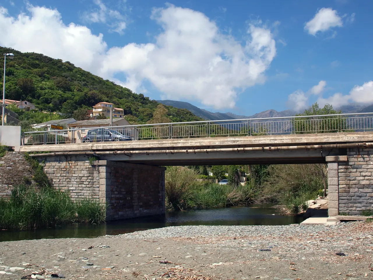 Santa-Maria-di-Lota pont de la D80 sur Poggiolo à Miomo