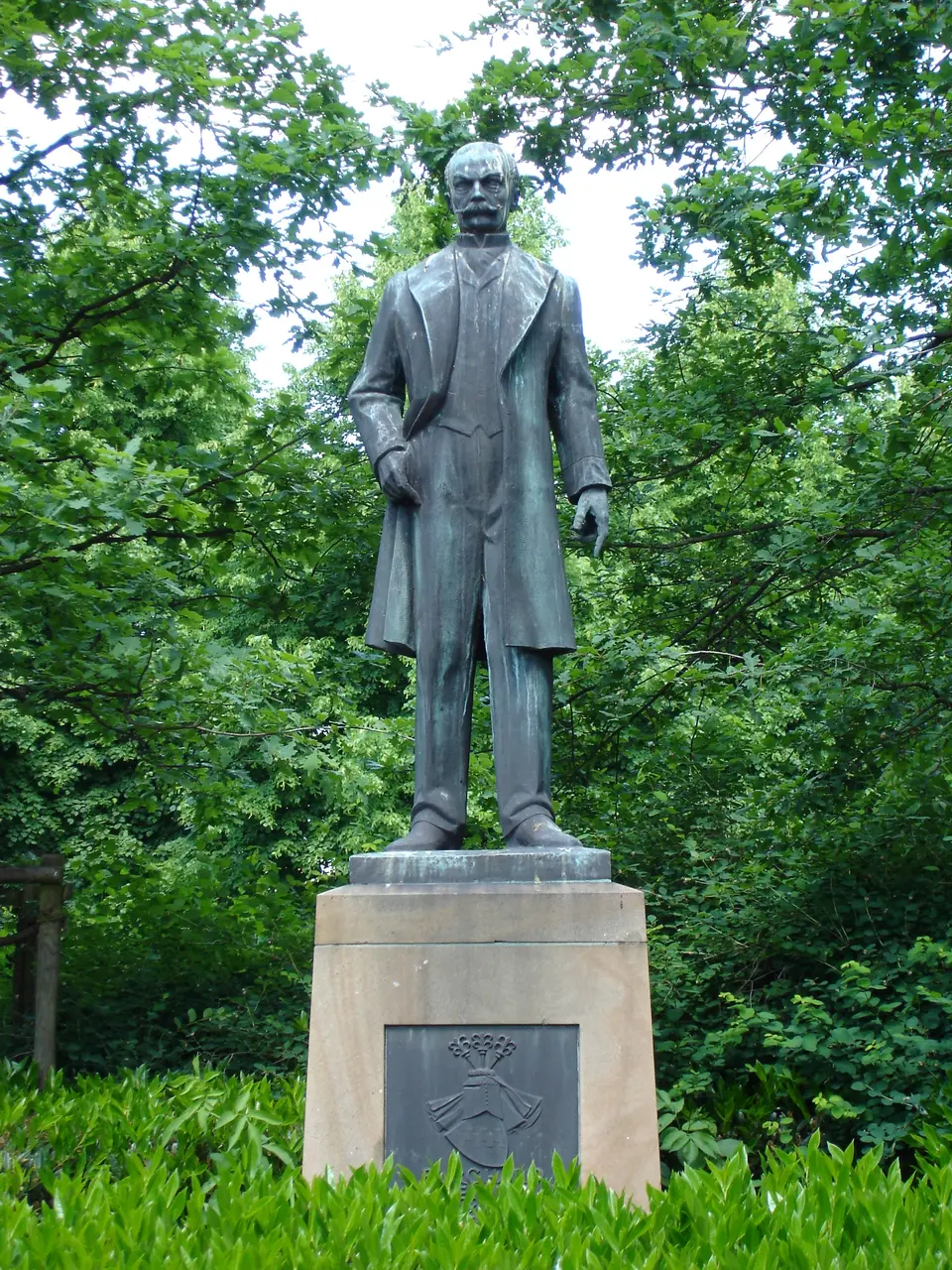 Statue Burghard Freiherr von Schorlemer-Alst