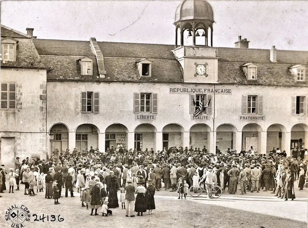 36th Div. Band performance in front of the post office, Bar-sur-Aube, France Aug. 29, 1918 NARA111-SC-24136-ac