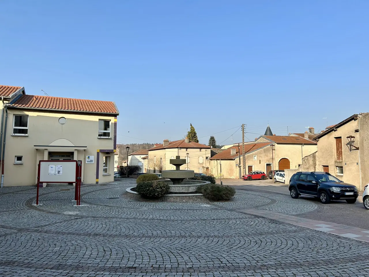 Blainville-sur-l'Eau - place de la fontaine