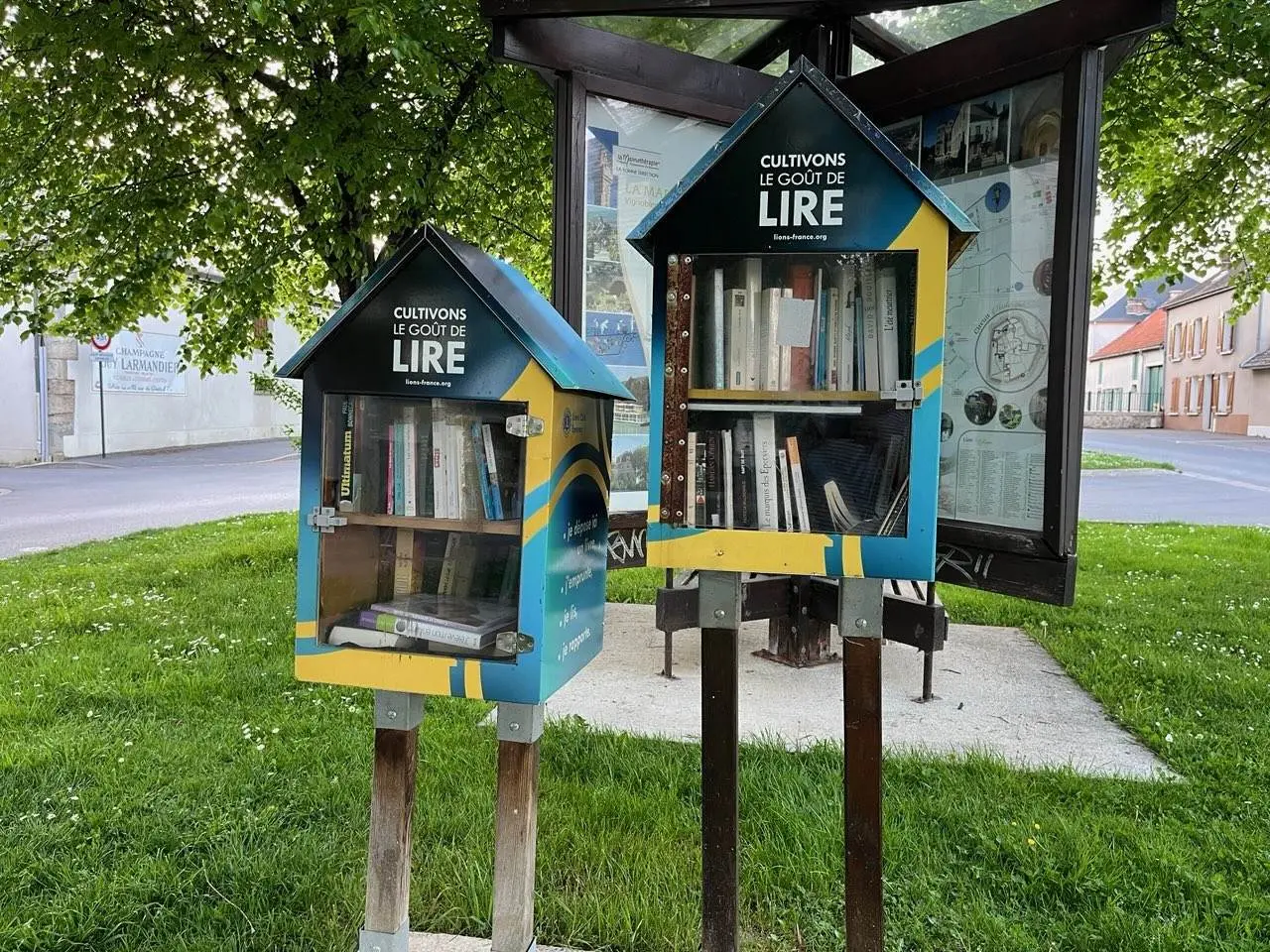 Blancs-Coteaux - Boulevard Jean Brion - boîte à livres