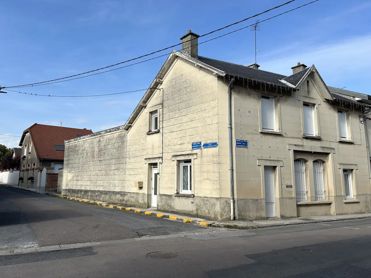 Bourgogne-Fresne - rue de la Libération, au croisement de la rue de la Choquelaine