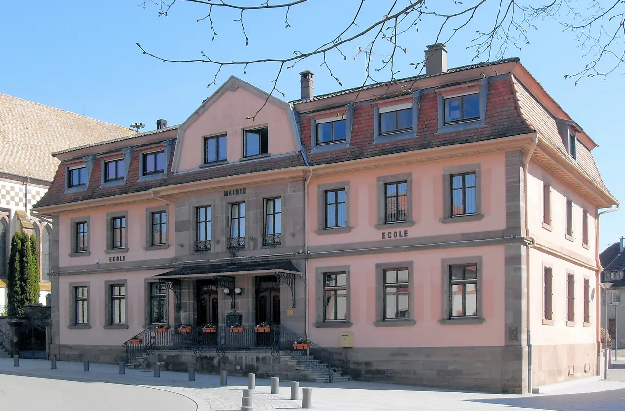 Burnhaupt-le-Haut, Mairie-école