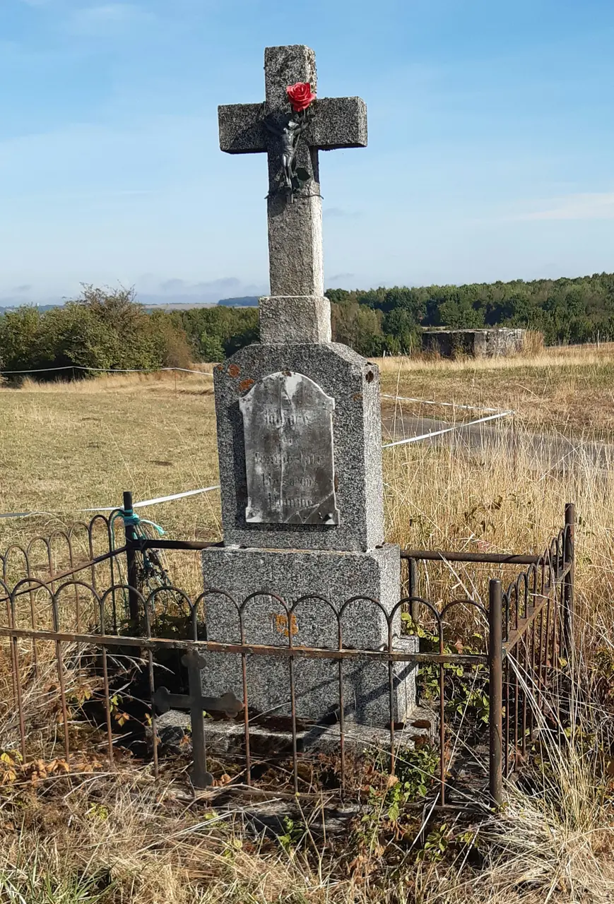 Croix au bord de la route allant à Cadenbronn
