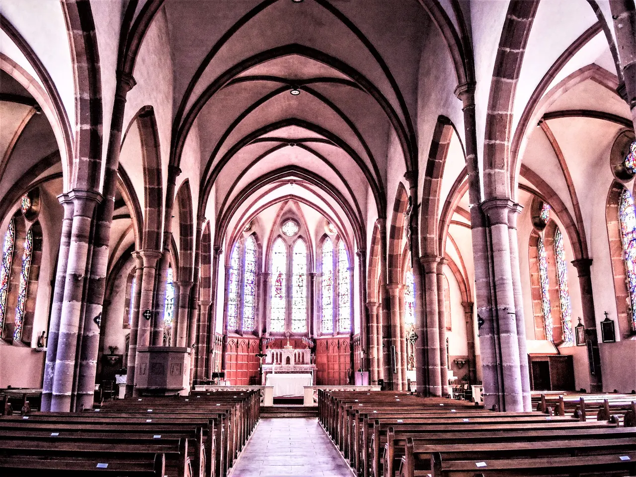 Nef de l'église de Cheniménil