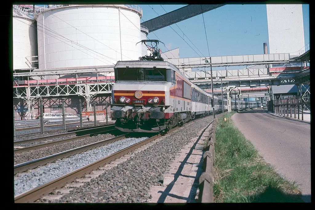 1997-0102 - SNCF - BB15037 @Dombasle-sur-Meurthe