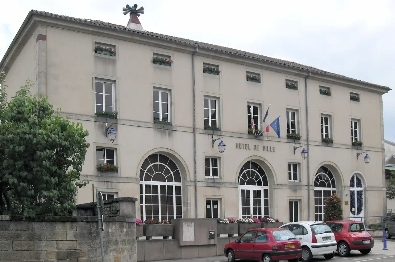 Dompaire, Hôtel de ville