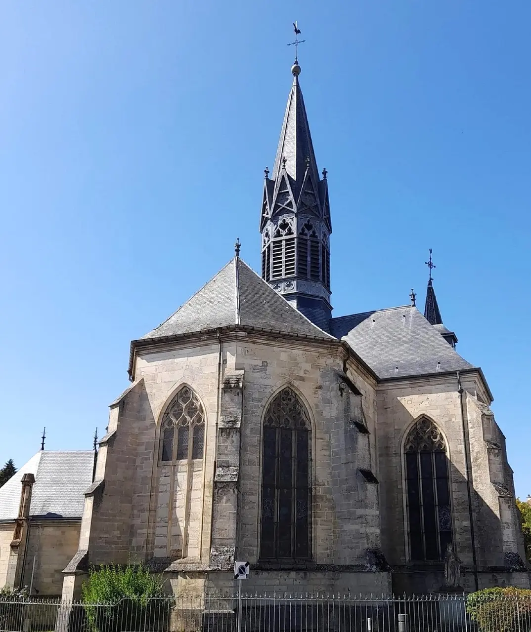 Éclaron ( 52 ) L'église Saint-Laurent