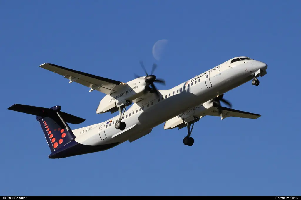 DASH8 402Q 'brussels airlines' G-ECOI 4224 Entzheim novembre 2013